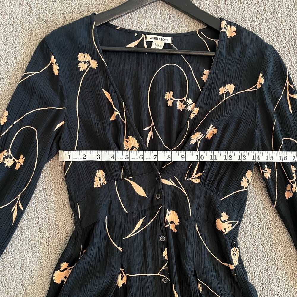 🩷 Billabong Medium Long Sleeve Floral Black Mini Dress Cute, Youthful, Preppy - Picture 8 of 10